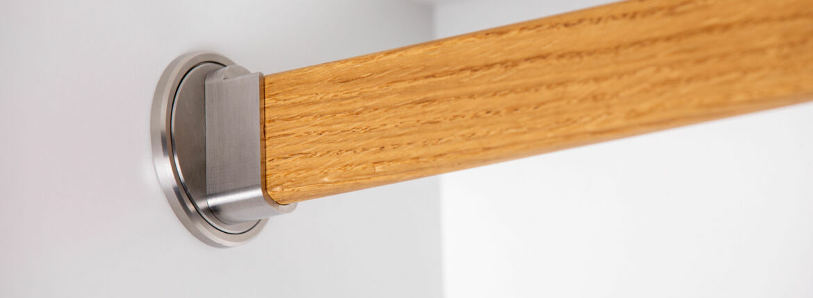 Seitenwandhalter-Eiche-Edelstahl-scaled-thegem-blog-default