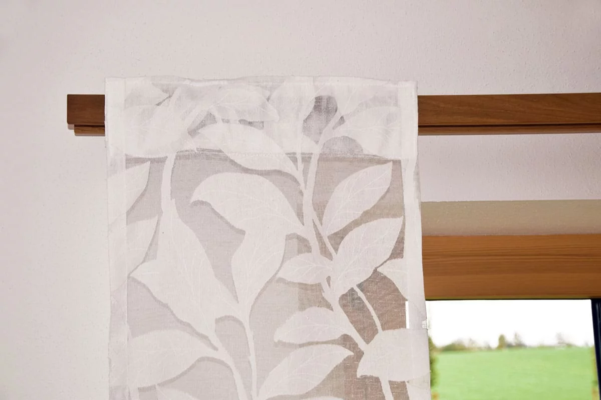 Beispiel_Vorhangstange_Eiche_mit_Edelstahl_Zweilaeufig_Tunnelvorhang_0124_3c Beispiel_Vorhangstange_Eiche_mit_Edelstahl_Zweilaeufig_Tunnelvorhang_0124_3c