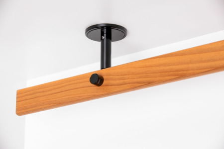 Kirschbaum-schwarz-Deckenhalter-scaled