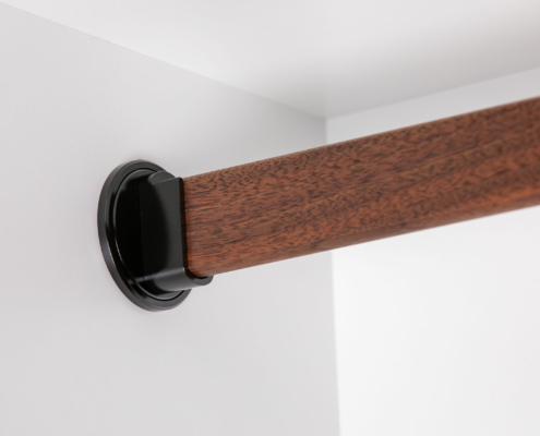 Seitenwandhalter-Nussbaum-schwarz-scaled